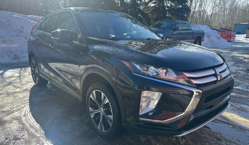 
								2020 Mitsubishi Eclipse Cross ES full									