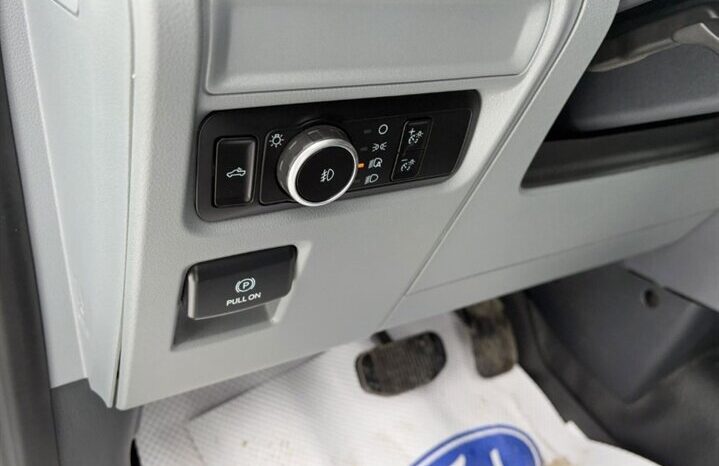 
								2023 Ford F-150 XLT 5.0L full									