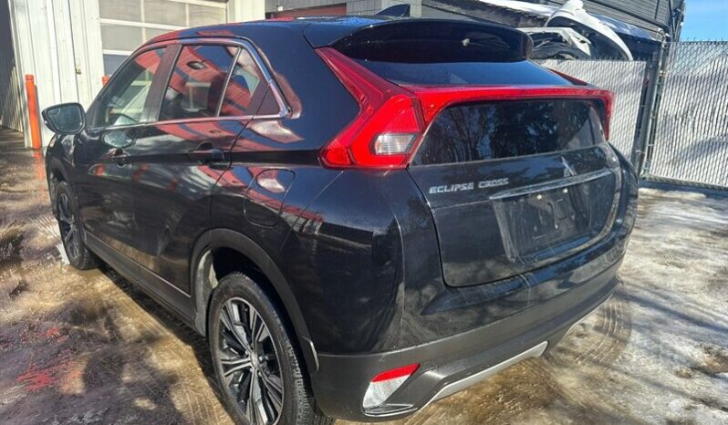 
								2020 Mitsubishi Eclipse Cross ES full									