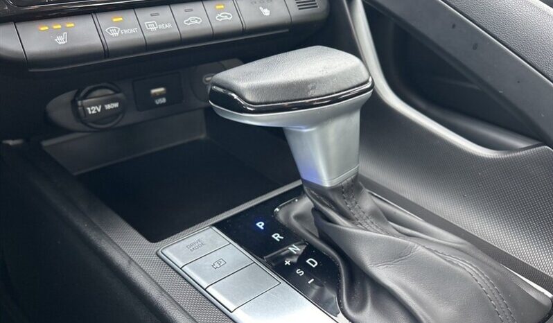 
								2024 Hyundai ELANTRA Preferred Tech full									