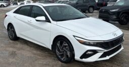 
										2024 Hyundai ELANTRA Preferred Tech full									