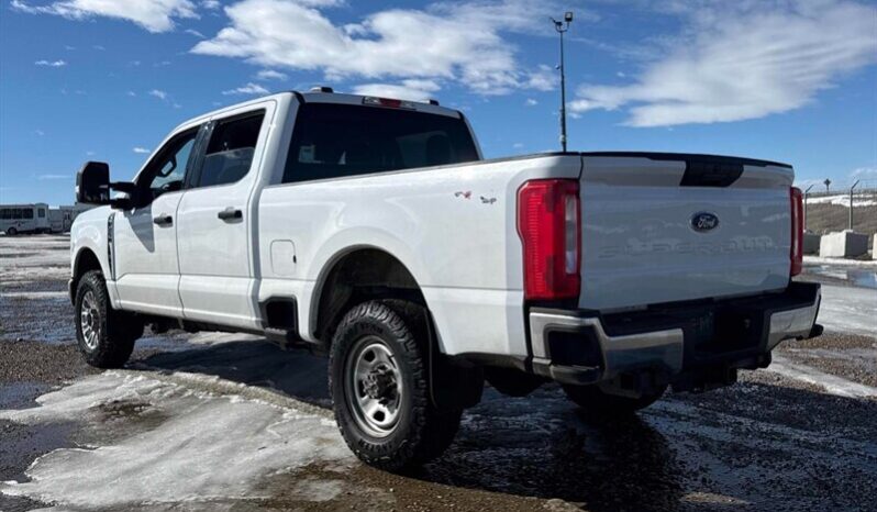 
								2023 Ford F-250 Super Duty XL full									