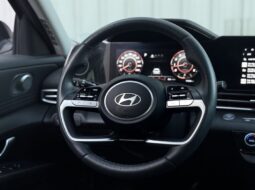 
										2024 Hyundai ELANTRA Preferred Tech full									