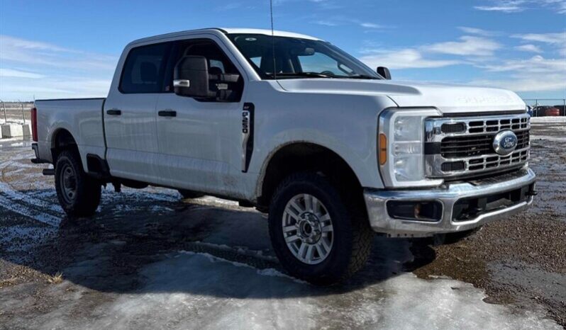 
								2023 Ford F-250 Super Duty XL full									