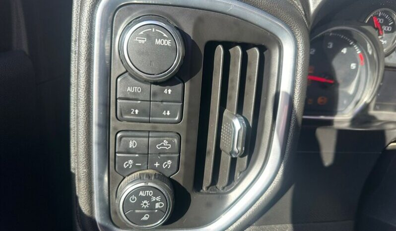 
								2020 Chevrolet Silverado 3500 LT full									