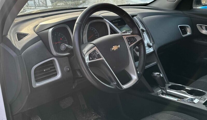 
								2017 Chevrolet Equinox LT full									