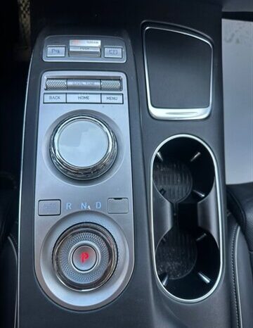 
								2025 Genesis GV70 2.5T Advanced Plus full									