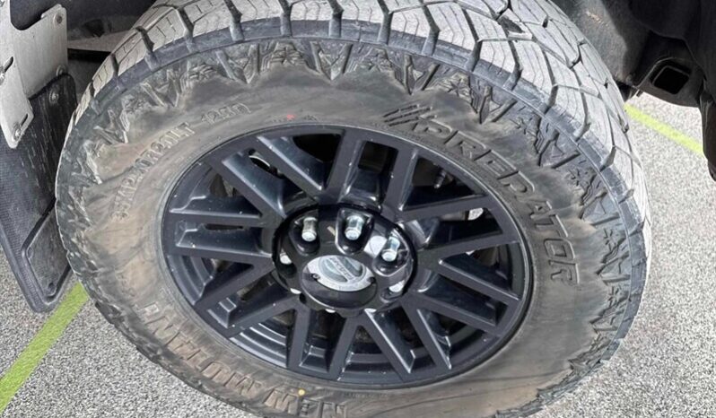 
								2020 Ford F-350 Super Duty Lariat full									