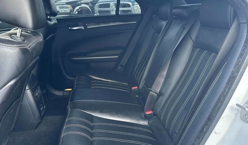 
								2021 Chrysler 300 Series S full									