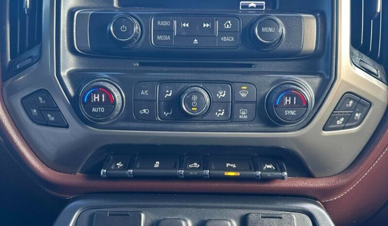 
								2017 Chevrolet Silverado 1500 High Country full									