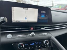 
										2024 Hyundai ELANTRA Preferred Tech full									