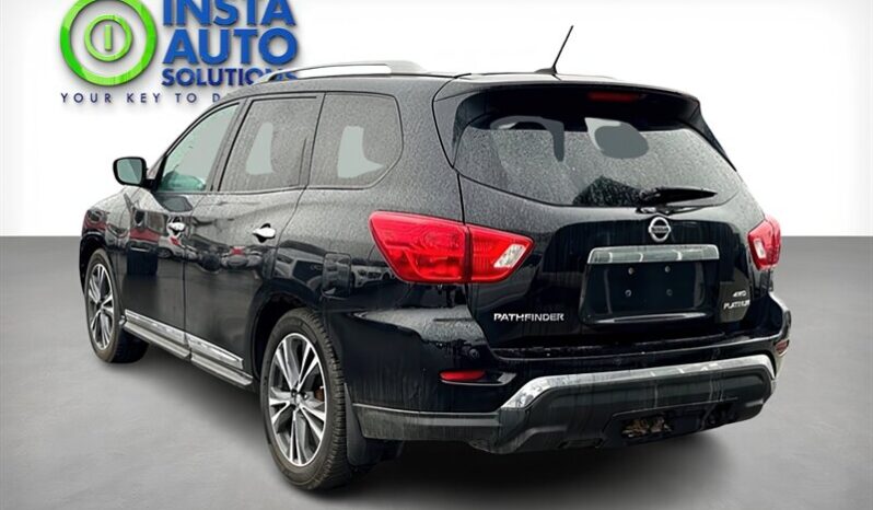 
								2017 Nissan Pathfinder Platinum full									