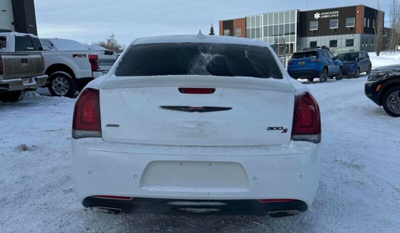 
								2021 Chrysler 300 Series S full									