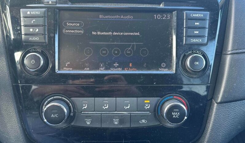 
								2020 Nissan Rogue SV full									