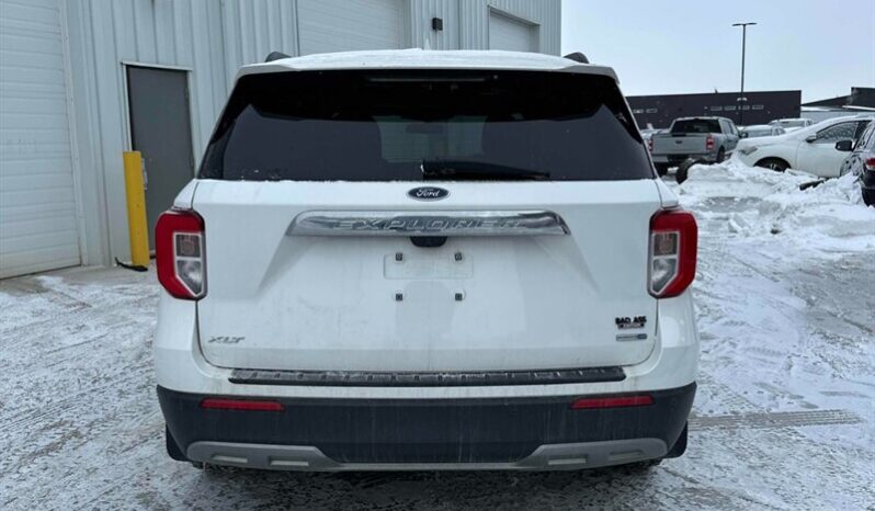 
								2020 Ford Explorer XLT full									
