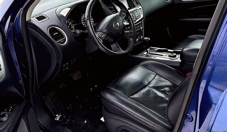 
								2018 Nissan Pathfinder SL full									