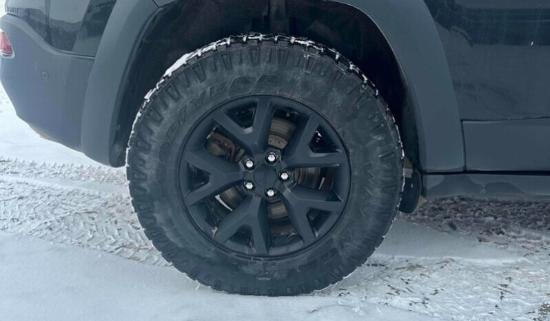 
								2015 Jeep Cherokee Trailhawk full									