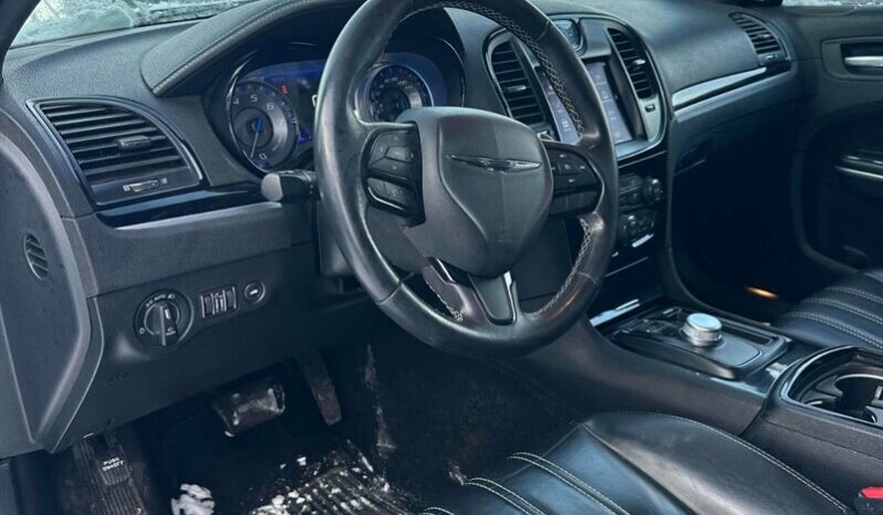 
								2021 Chrysler 300 Series S full									